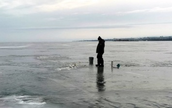 В Петрозаводске и окрестностях запрещен выход на лед