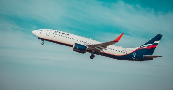 В Кольцово приземлился самолет из Санкт-Петербурга из-за сообщения о минировании