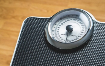 Как победить тягу к сладкому и быстро похудеть, рассказала диетолог Сьюзи Баррелл