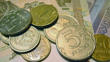 Доходы населения могут снизиться из-за падения курса рубля