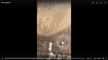 В Белгороде из-за коммунальной аварии из-под земли забили гейзеры воды