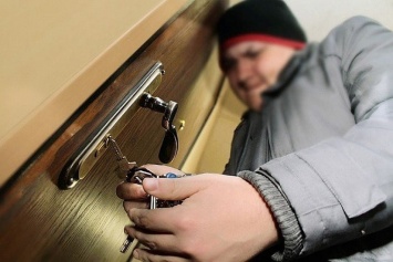 Правоохранители напоминают старооскольцам как защитить квартиру от кражи