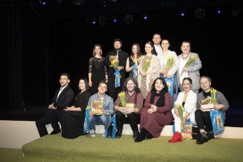 В Южно-Сахалинске на сцене Сахалинского театра кукол прошел конкурс «Золотая канитель»