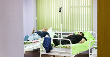 Четверых екатеринбуржцев госпитализируют по суду из-за подозрения на коронавирус