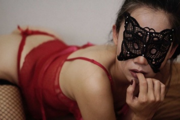 Голландская проститутка начала сбор средств после закрытия борделей на карантин