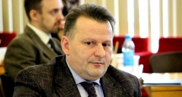Суд оставил под стражей обвиняемого во взяточничестве зампредседателя Петрозаводска
