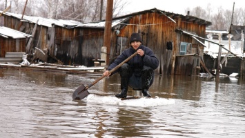 Русла малых рек расчищают в Барнауле в преддверии паводка