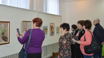 В Рубцовске открылась персональная выставка Виолетты Коршуновой