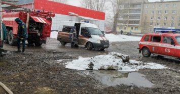 Житель Каменска-Уральского спас из горящей квартиры двух пожилых соседок