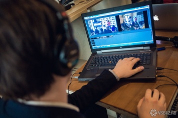 Чиновники Минобра призвали школьников Кузбасса показать, как они учатся в интернете