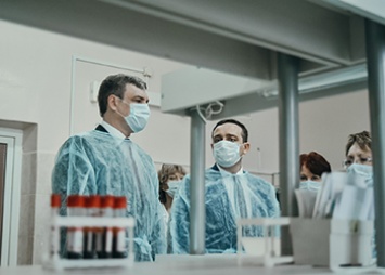Ежедневно в лаборатории Приамурья делают по 200 исследований на коронавирус