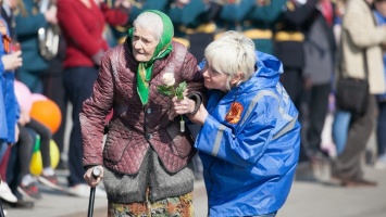 Пожилых жителей Алтайского края призывают оставаться дома