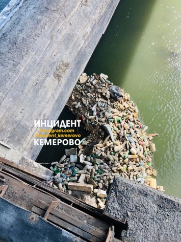 Кемеровчане пожаловались на скопление мусора