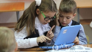 Как организуют дистанционное обучение в школах Алтайского края