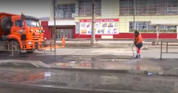 В Нижнем Тагиле улицы начали мыть с дезинфицирующими средствами