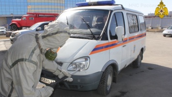 Алтайские сотрудники МЧС проводят дезинфекцию помещений