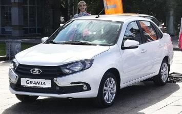 Lada Granta вновь стала в России самым продаваемым автомобилем марта