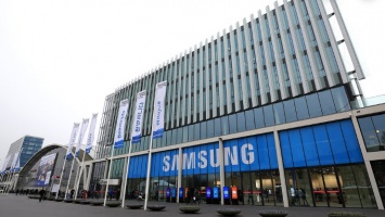 Компания Samsung представит складной смартфон W20 5G 19 ноября