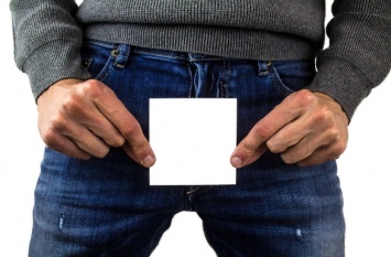 Присылающие фото пениса мужчины имеют низкую самооценку, выяснили ученые