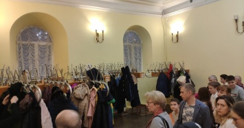 В Екатеринбурге всех гардеробщиков цирка уволили из-за грязных блузок и мошенничества