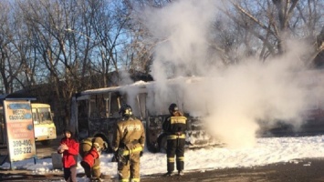 Причиной возгорания автобуса в Барнауле назвали замыкание проводки