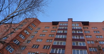 В Москве женщина с двумя детьми выпала из окна многоэтажки. Возбуждено уголовное дело