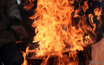 Пожилые супруги погибли в загоревшемся доме в Кузбассе