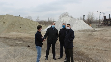 В Барнауле готовят к запуску асфальтобетонный завод