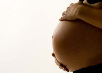 Амурские медики объяснили, чем опасно заражение COVID-19 для беременных и пожилых