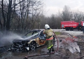На белгородской трассе дотла сгорел BMW