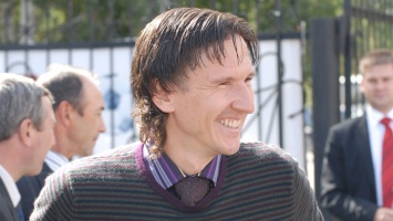 Алексей Смертин пробежал марафон во дворе своего дома