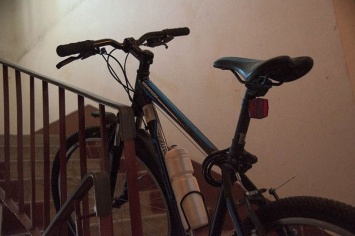 В Старом Осколе подростки украли из многоэтажек 5 велосипедов