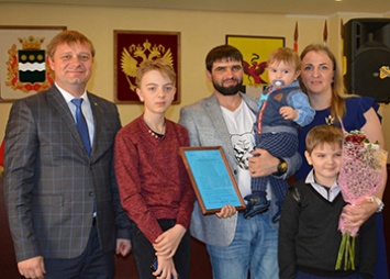 90 молодых семей Приамурья получили сертификаты на жилье