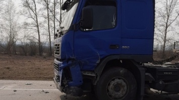 Три автомобиля попали в массовое ДТП на трассе Барнаул-Новосибирск