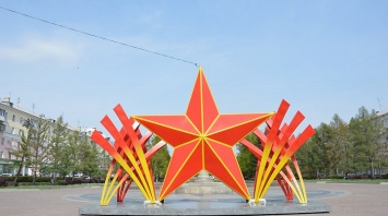 В центре Барнаула установили новую конструкцию «Красная звезда»