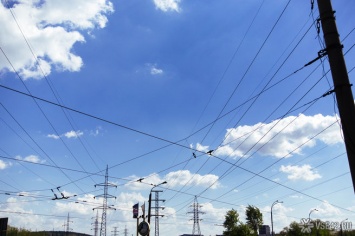 Около 20 отключений электроэнергии из-за ураганного ветра произошли в Кемерове