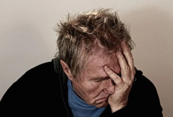 Российский психотерапевт назвал признаки "карантинной депрессии"