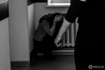 Число случаев домашнего насилия в России возросло на фоне самоизоляции