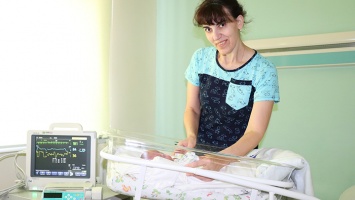 Алтайские врачи впервые провели операцию по лазерной коагуляции сетчатки глаза новорожденному