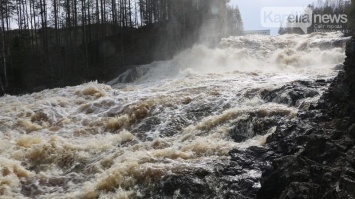 В Карелии 11 мая открыли самый большой водопад