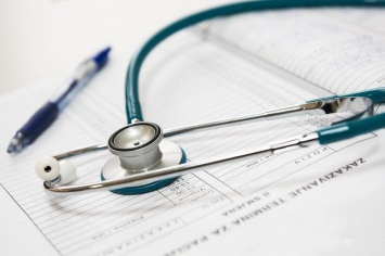 Главврач калужской больницы уволился после жалоб врачей на выплаты в 27 рублей