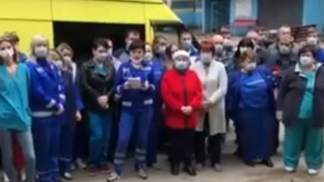 «Обидно до слез». Сотрудники скорой помощи Белгорода пожаловались Путину на коронавирусные недовыплаты
