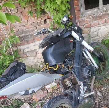 В Ростовской области 13-летняя девочка села за мотоцикл и попала в реанимацию