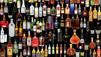 В Крыму автоматически продлили лицензии на розничную торговлю алкоголем