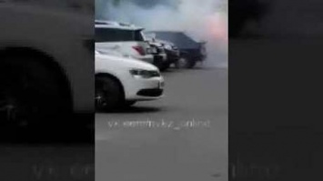 Автомобиль сгорел на глазах детей в Новокузнецке