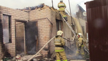 В Белгороде проводят проверку после пожара в доме из-за взрыва газа