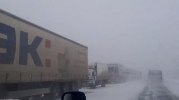 Пробка из фур образовалась на трассе Барнаул-Новосибирск