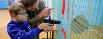 «От теории к практике». В Белгороде провели первый открытый урок по практической стрельбе для детей и подростков