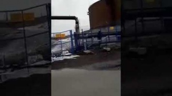 Очевидец снял на видео начало разлива топлива в Норильске