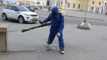 В Барнауле дезинфицируют остановки, подземные переходы и подъезды